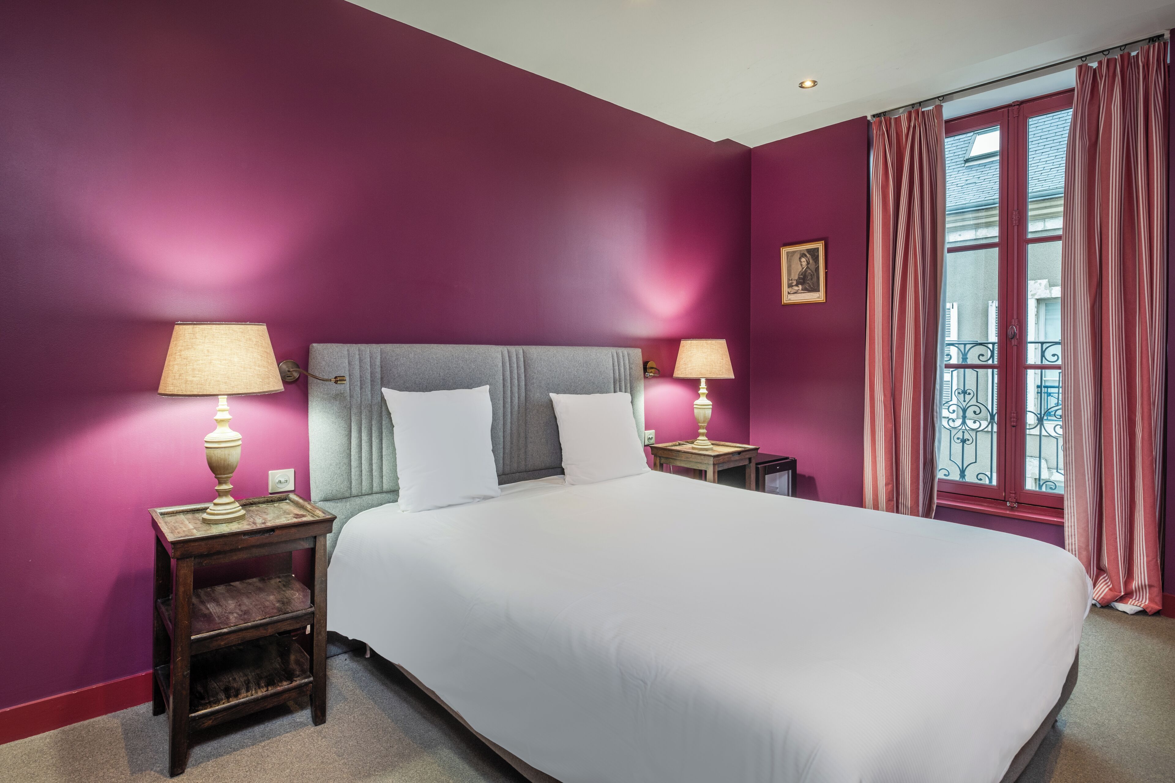 superior room | in-room safe, individually decorated, individually furnished, desk