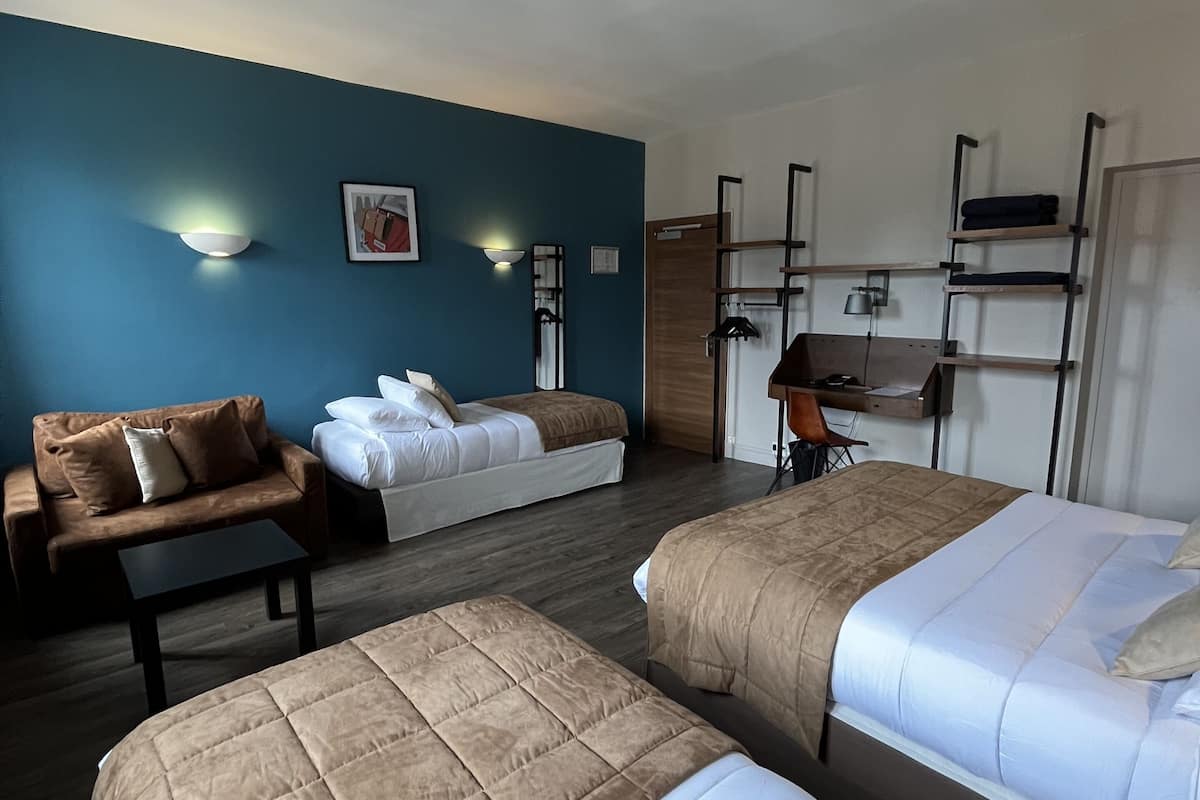 family room (5 people) | 2 bedrooms, premium bedding, in-room safe, individually decorated