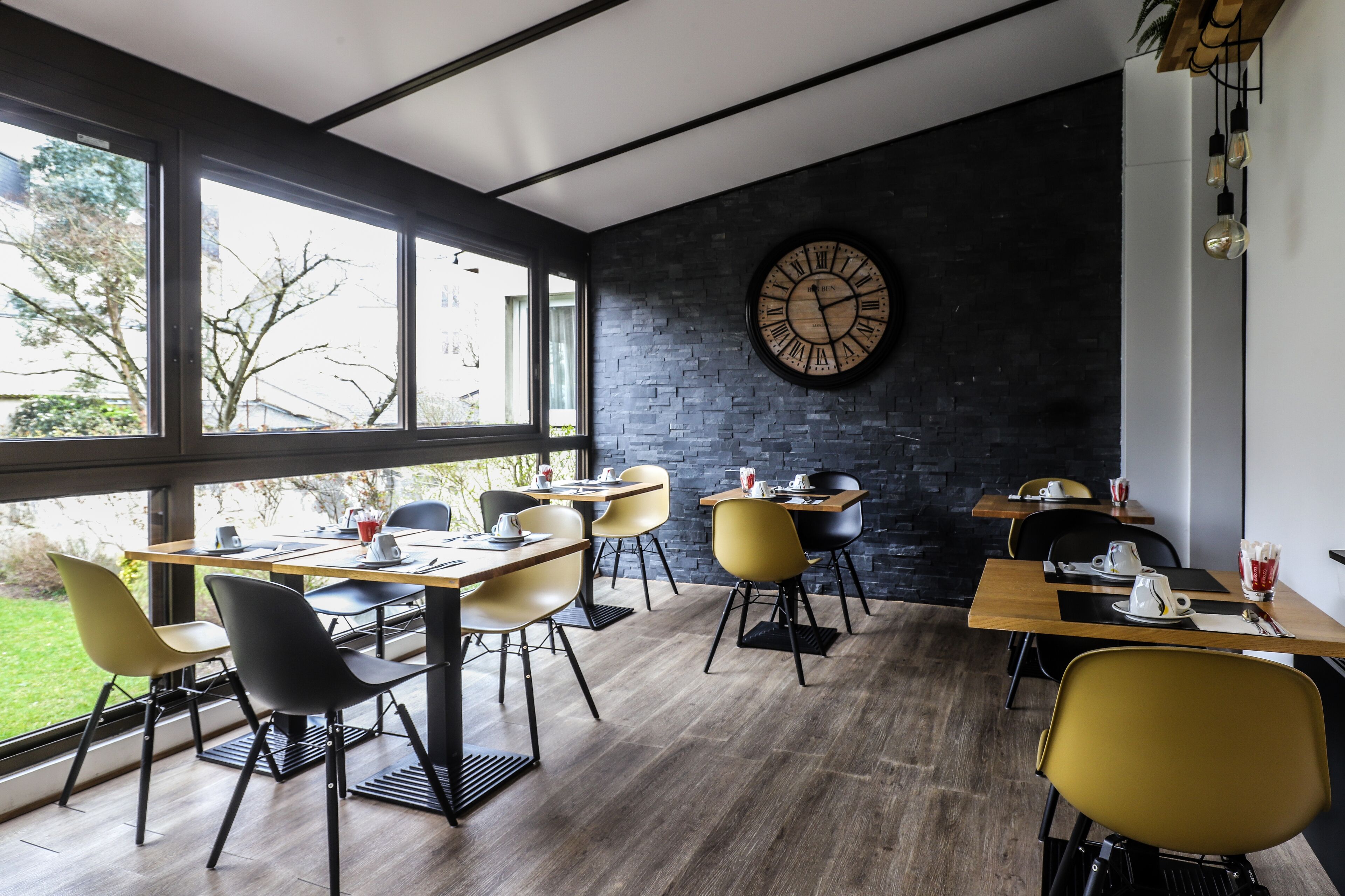 daily buffet breakfast (eur 11 per person)