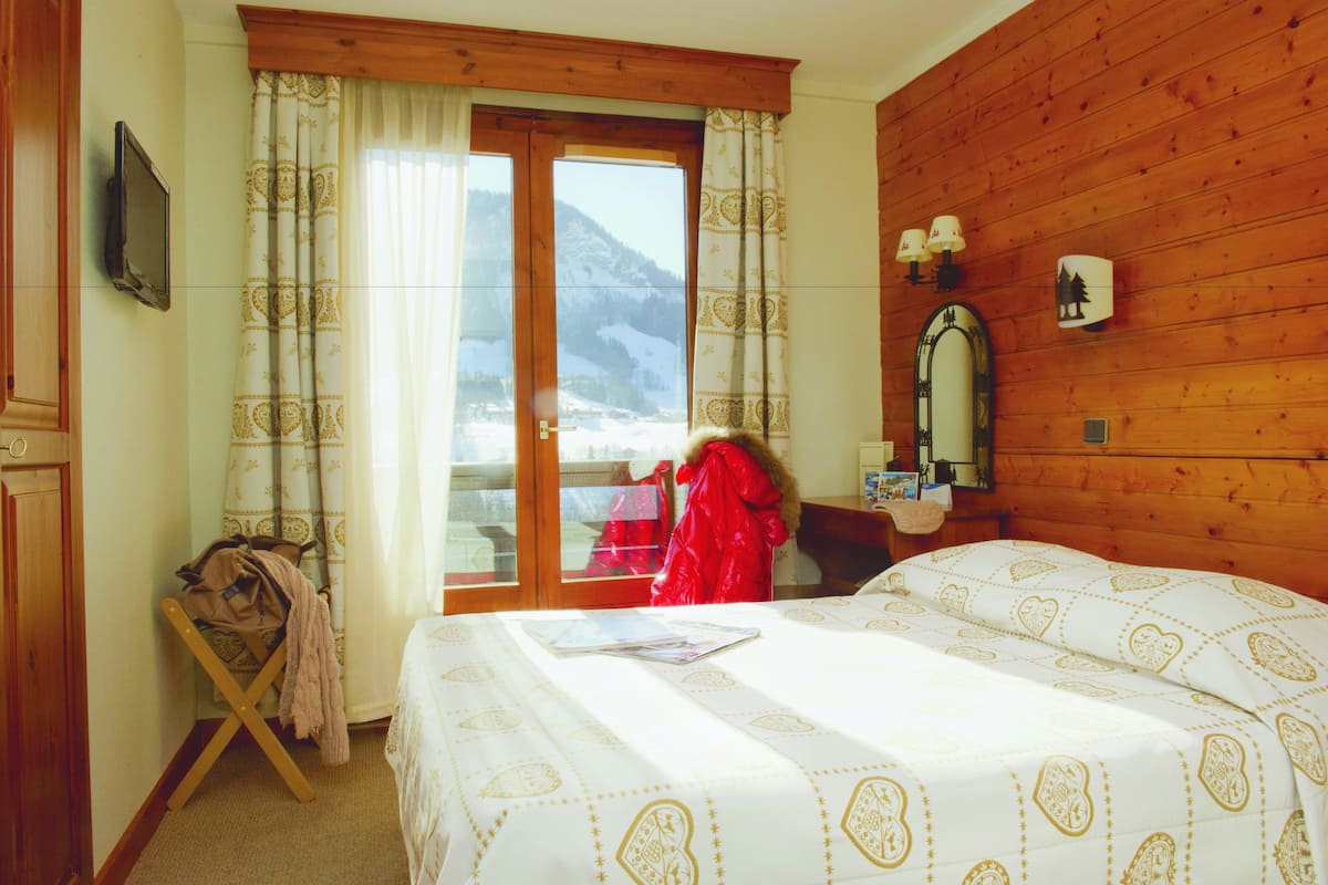 Habitación Confort doble (Mont Blanc View / Vue Mont Blanc ) | 10 dormitorios, escritorio, sistema de insonorización