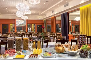Daily buffet breakfast (EUR 19 per person)