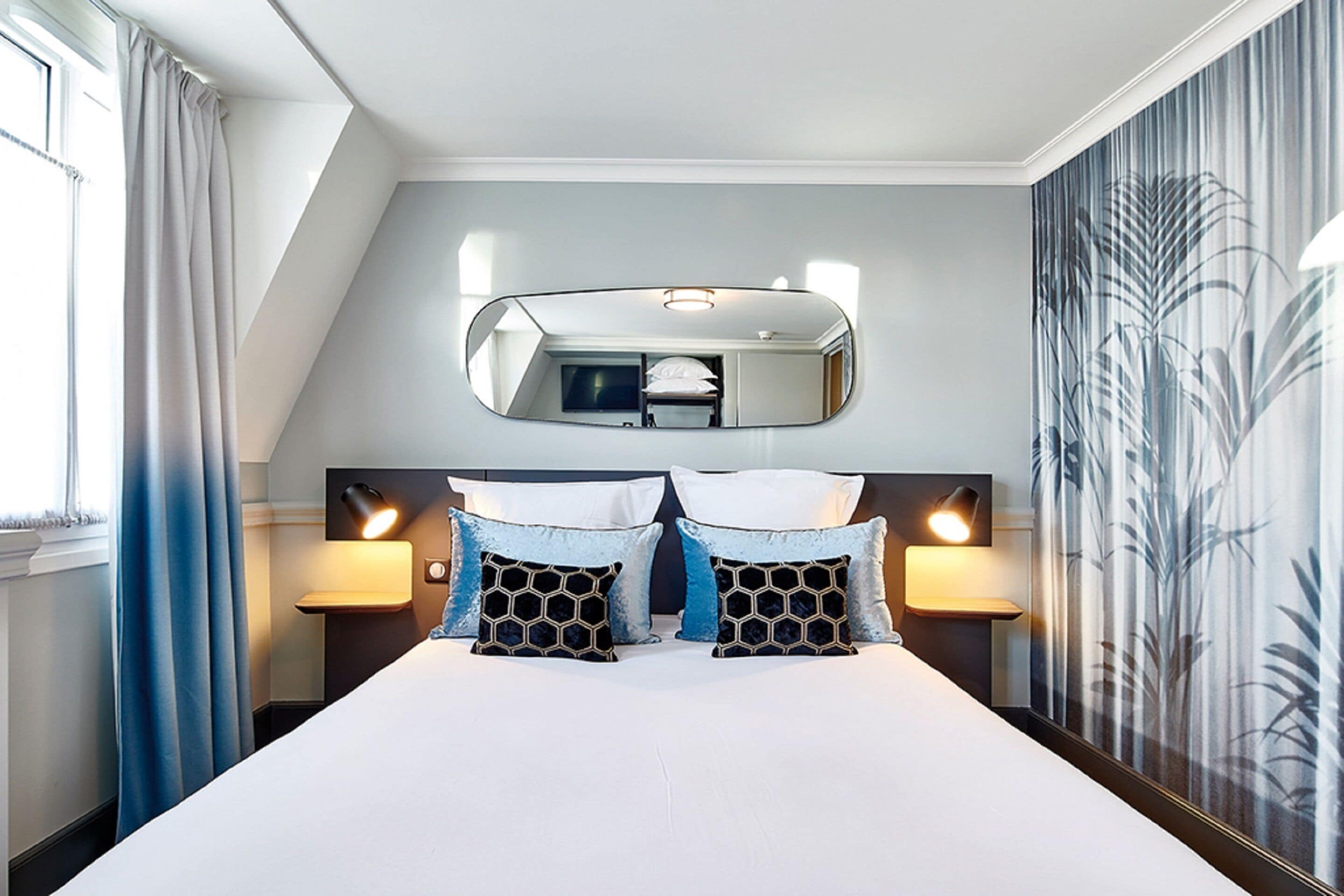 comfort single room | in-room safe, desk, blackout curtains, soundproofing