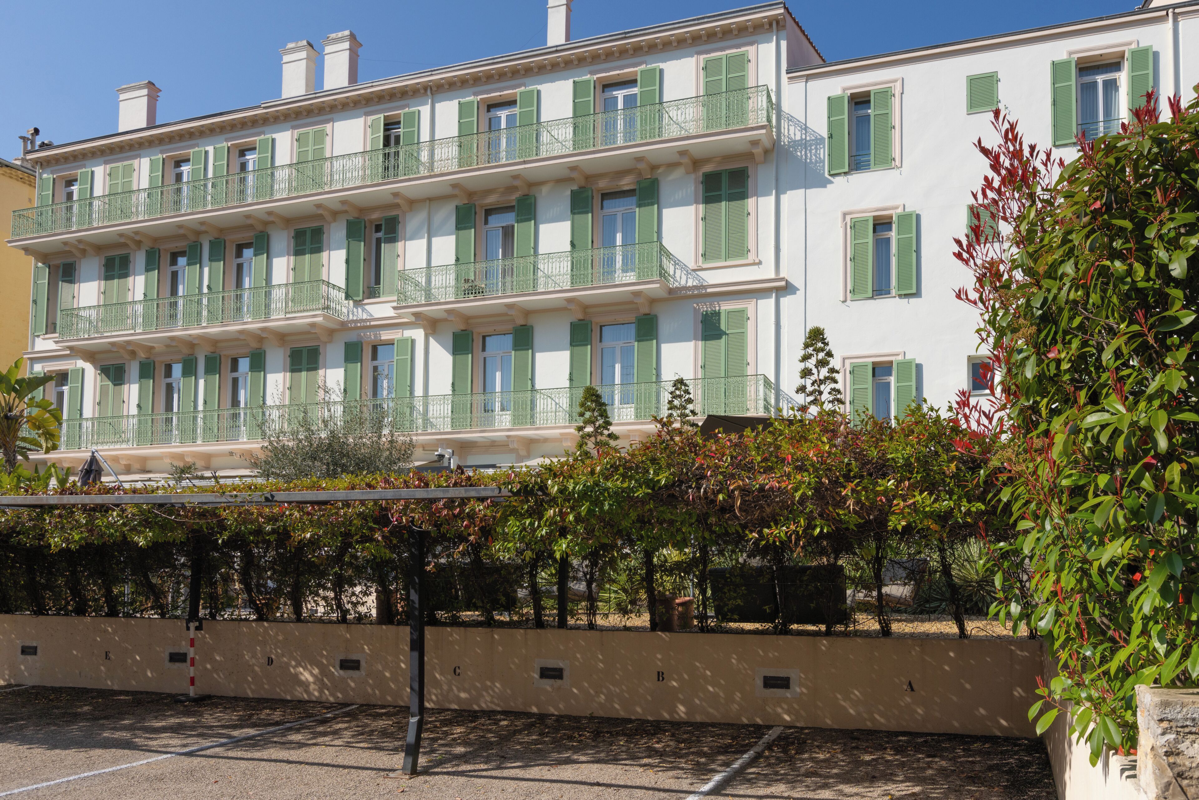 Self-parking (surcharge) 20 per day