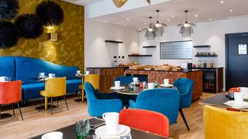 Dagelijks ontbijtbuffet (EUR 20 per persoon)