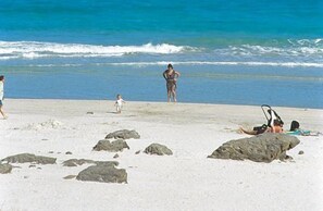 Beach nearby, free beach shuttle, beach towels, beach bar