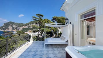 Executive Double or Twin Room, 1 Bedroom, Jetted Tub, Sea View | Exterior