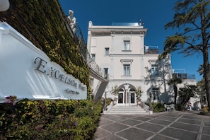 Property entrance - Luxury Villa Excelsior Parco (Capri)