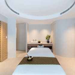 Couples treatment room(s), hot tub, steam room, Turkish bath/hammam