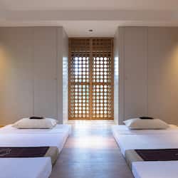 Couples treatment room(s), hot tub, steam room, Turkish bath/hammam