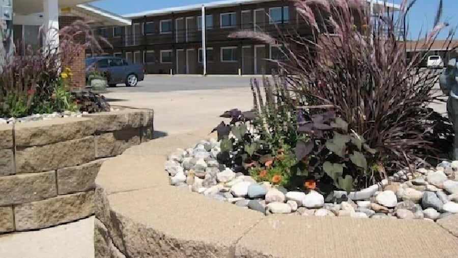Travelers Lodge Motel Marshall