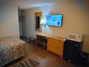 Free cots/infant beds, free WiFi, bed sheets - Travelers Lodge Motel Marshall (Marshall)