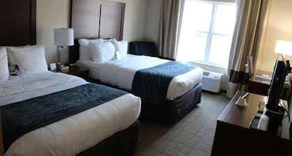 Comfort Inn & Suites Northern Kentucky