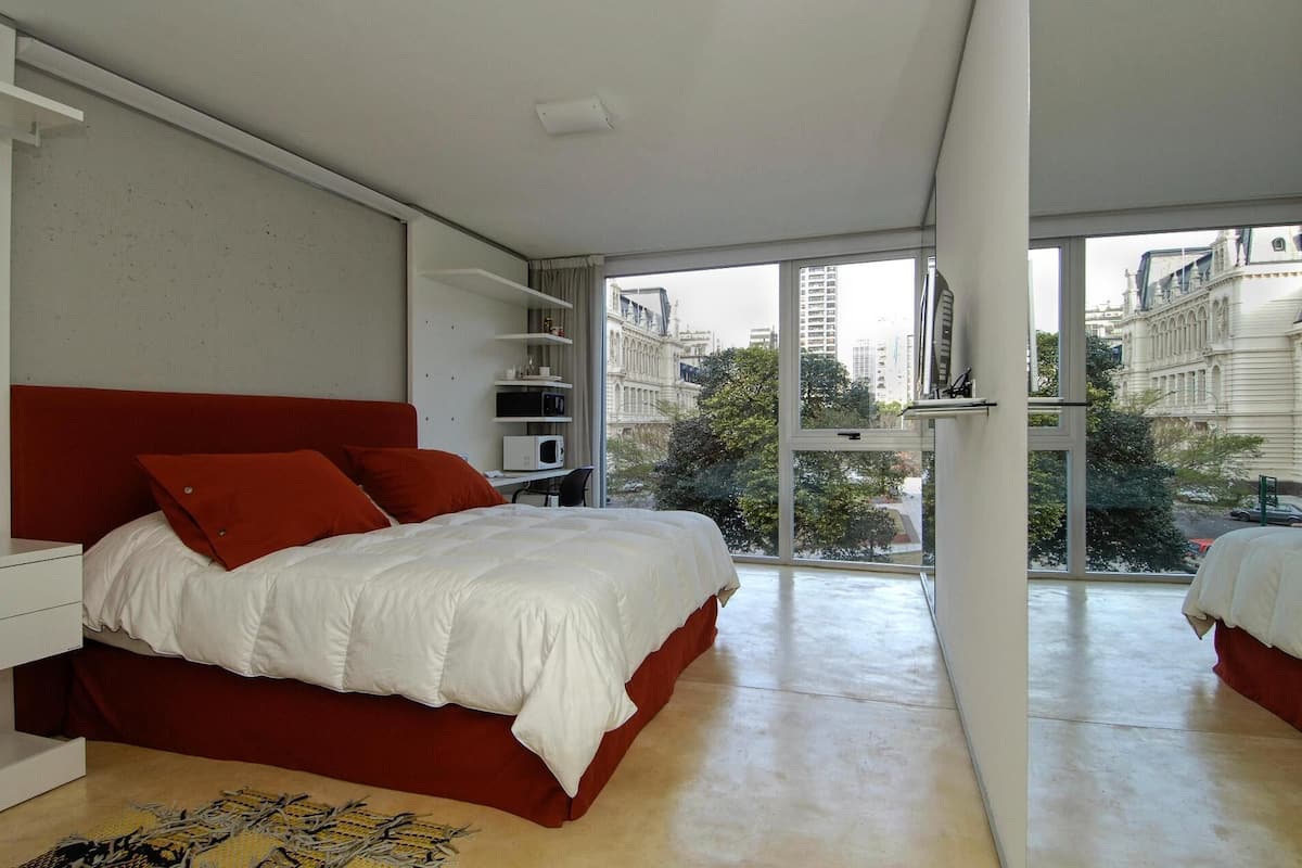 1 bedroom, premium bedding, minibar, in-room safe