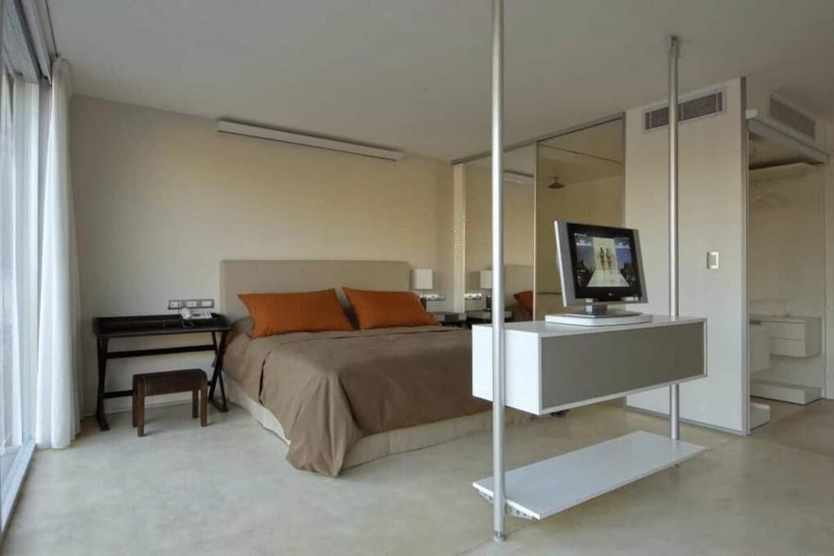 1 bedroom, premium bedding, minibar, in-room safe