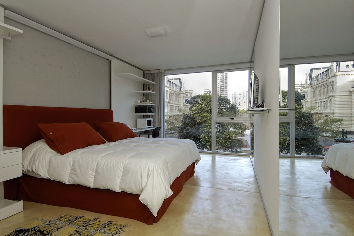 1 bedroom, premium bedding, minibar, in-room safe