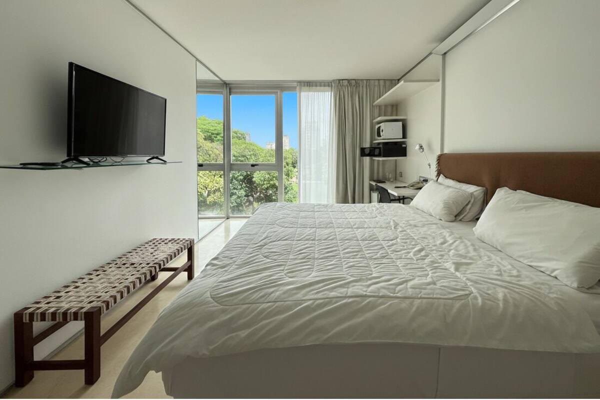 Phòng Suite Superior | Bộ đồ giường cao cấp, minibar, két bảo mật tại phòng, bàn 