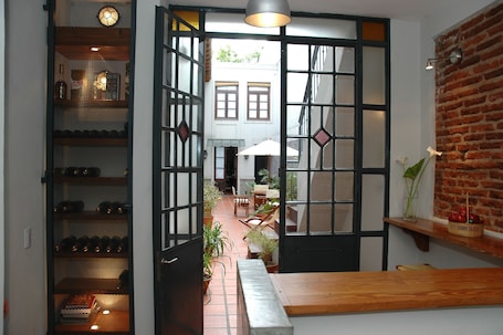 Free daily cooked-to-order breakfast . Posada Gotan