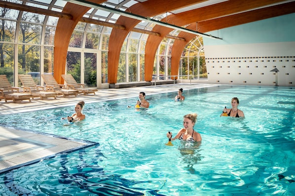 Indoor pool, pool loungers