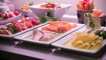 Daily buffet breakfast for a fee