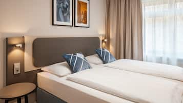 Dreibettzimmer | Zimmersafe, Schreibtisch, schallisolierte Zimmer, kostenlose Babybetten