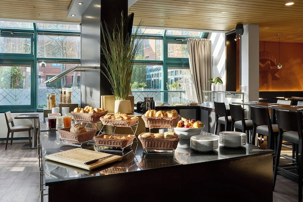 Tägliches Frühstücksbuffet gegen Gebühr