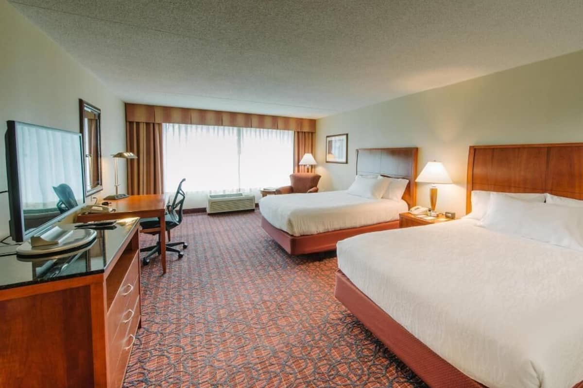 In-room safe, individually furnished, desk, laptop workspace