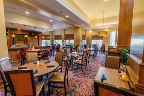 Daily cooked-to-order breakfast for a fee - Hilton Garden Inn Manchester Downtown (Manchester)