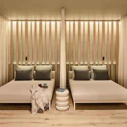 Couples treatment room(s), sauna, hot tub, steam room, body treatments