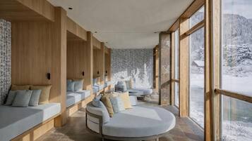 Behandlungsräume für Paare, Sauna, Whirlpool, Dampfbad