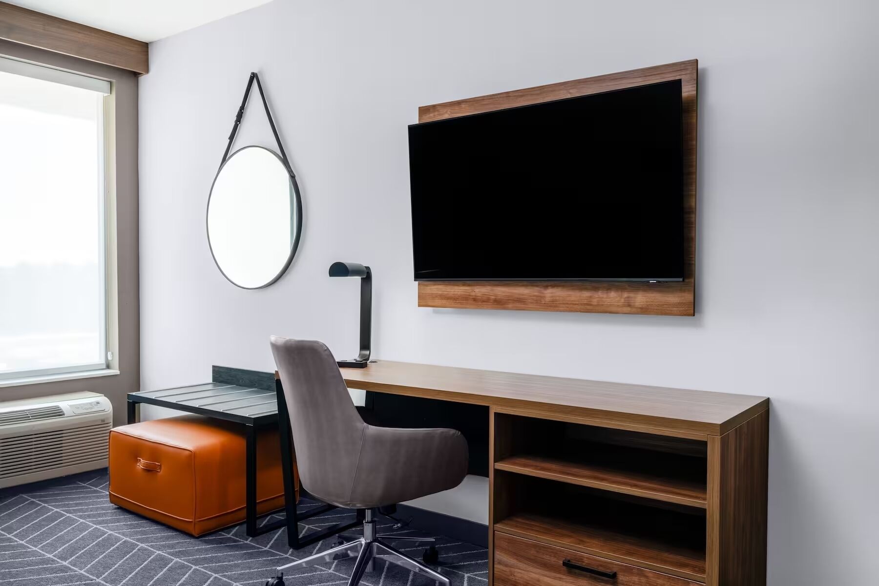 Standard Room, 1 King Bed | Desk, iron/ironing board, free cots/infant beds, free WiFi