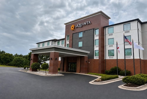 La Quinta Inn & Suites by Wyndham Auburn