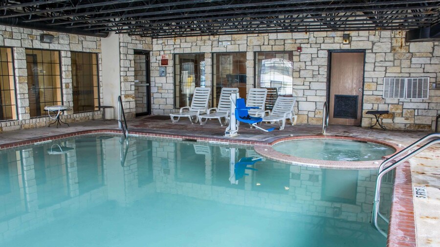 Comfort Suites Near Seaworld