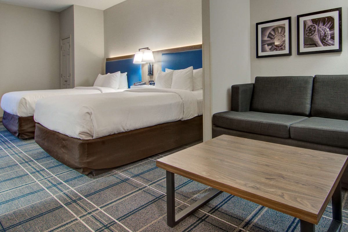 Suite, Multiple Beds, Non Smoking | In-room safe, individually decorated, individually furnished, desk