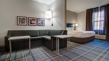 In-room safe, individually decorated, individually furnished, desk