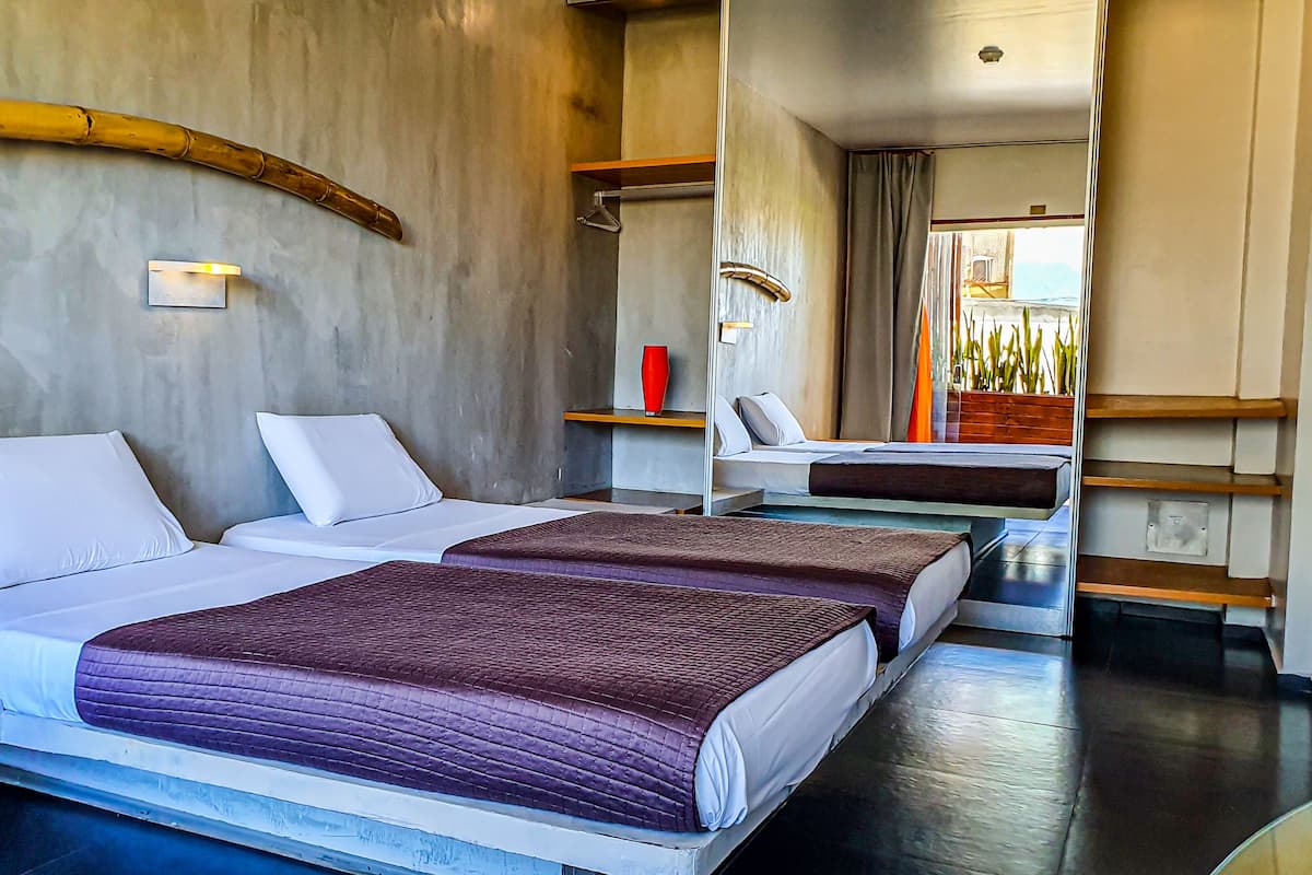 Phòng Tiêu chuẩn | Minibar, két bảo mật tại phòng, bàn 