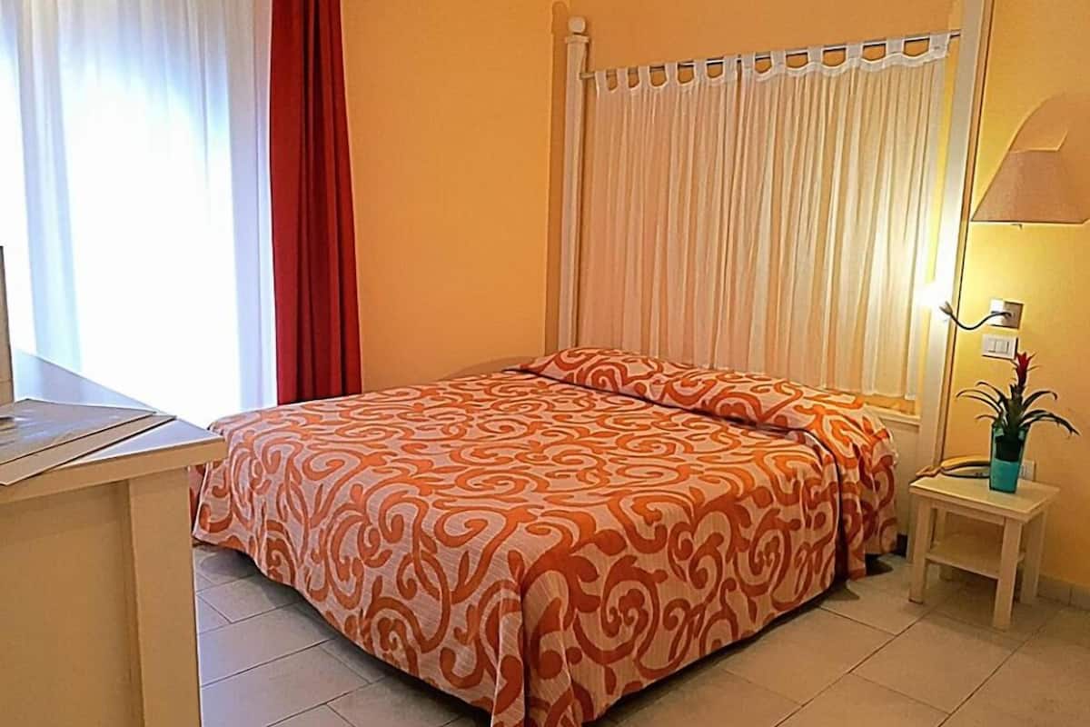 Double or Twin Room (Smart)
