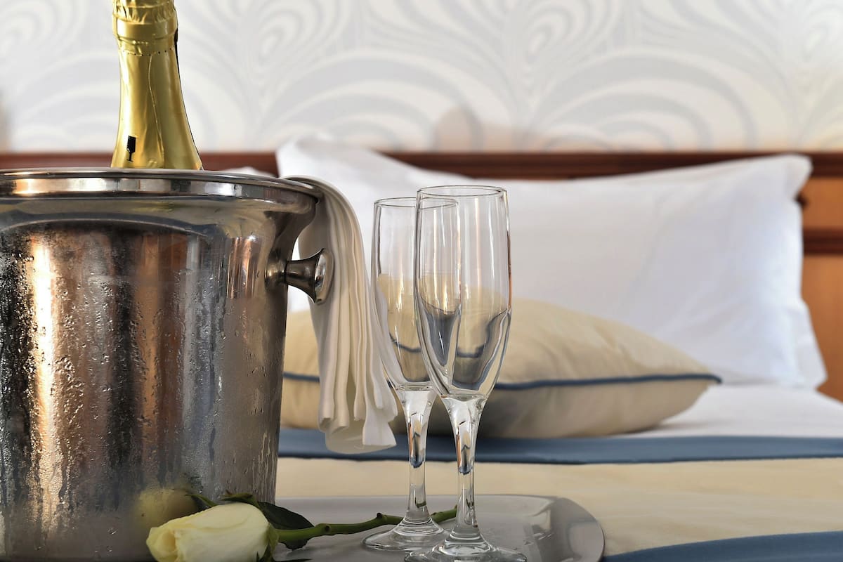 1 chambre, matelas Select Comfort, minibar