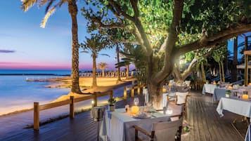 4 restaurants, breakfast, lunch, dinner served; Mediterranean cuisine