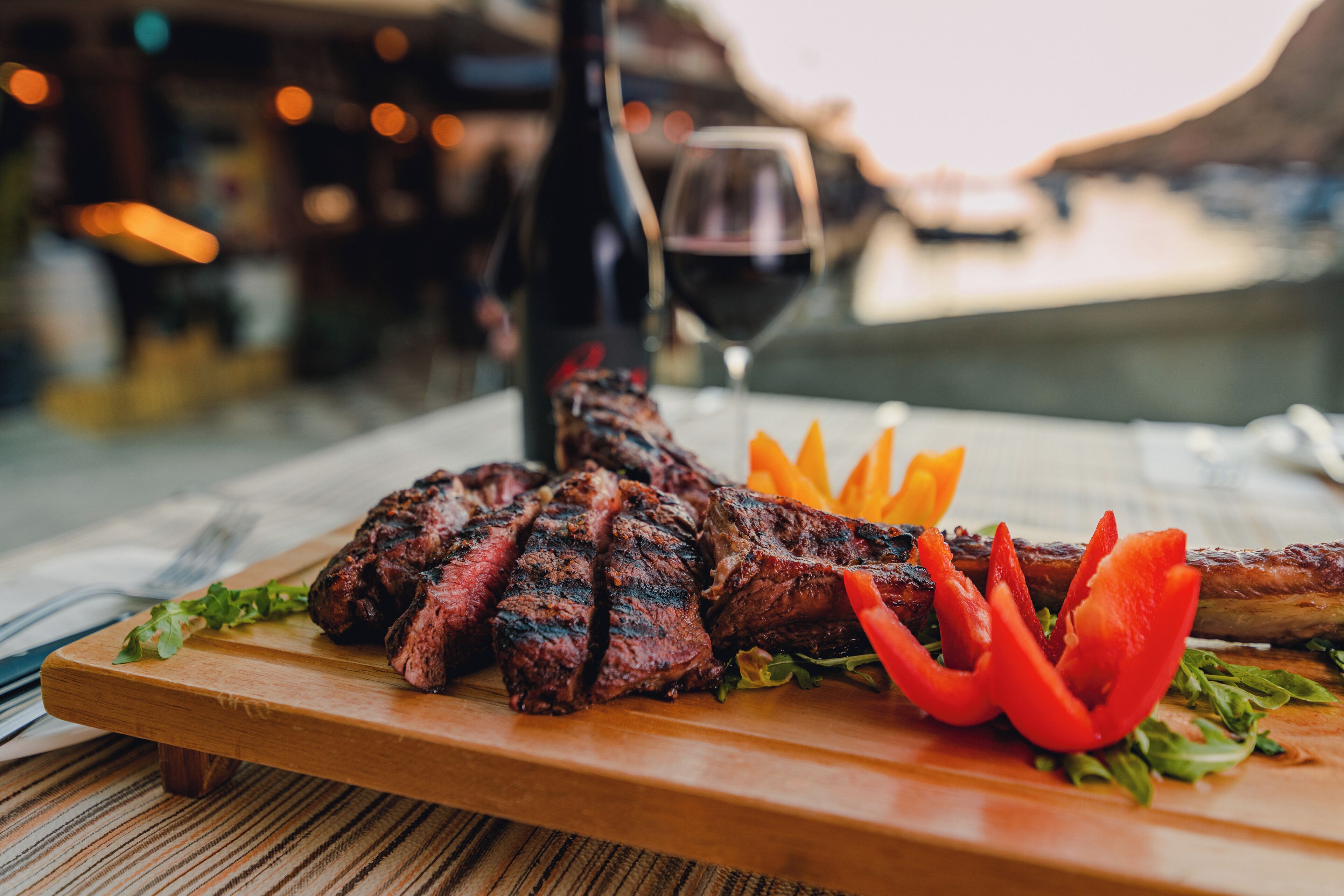 breakfast, lunch, dinner served; sea views