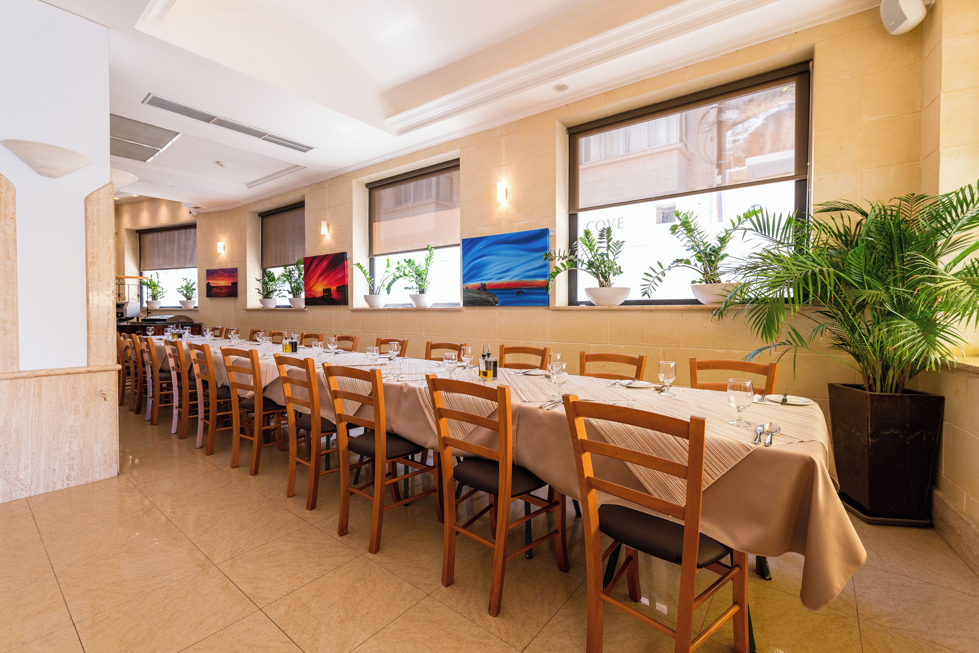 breakfast, lunch, dinner served; sea views