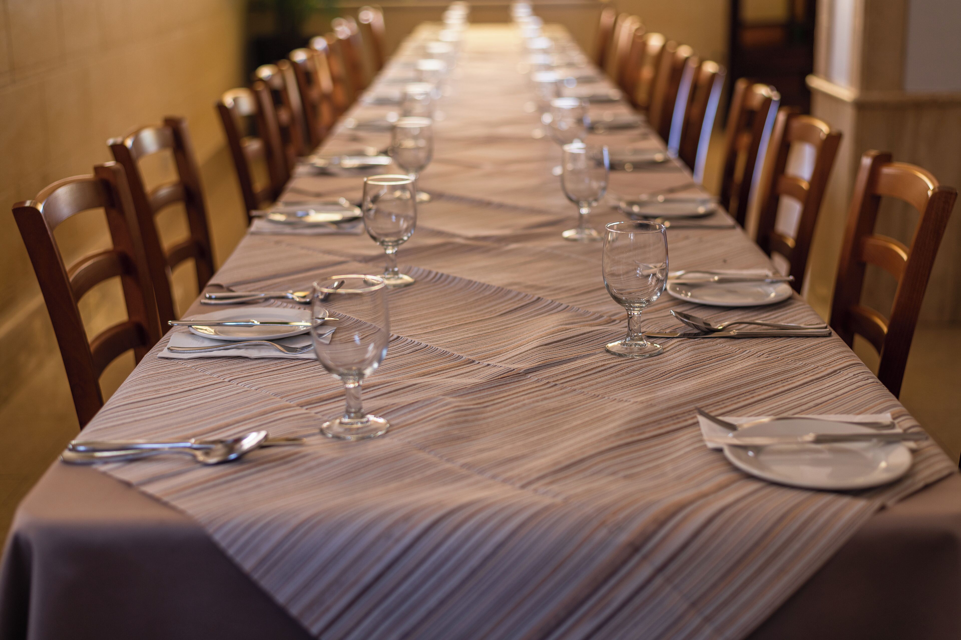 breakfast, lunch, dinner served; sea views