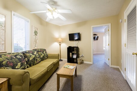 Country Club Villas by Capital Vacations - Image 67