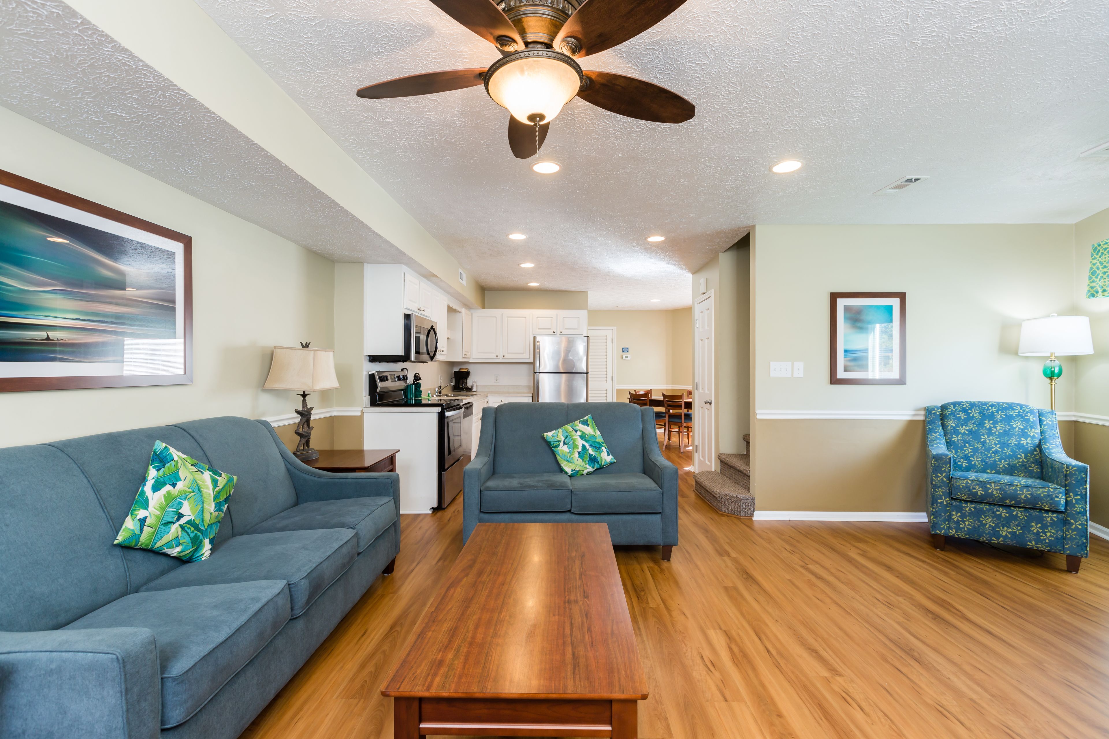 Condo, 3 Bedrooms | Living room