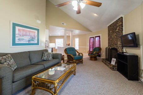 Country Club Villas by Capital Vacations - Image 66