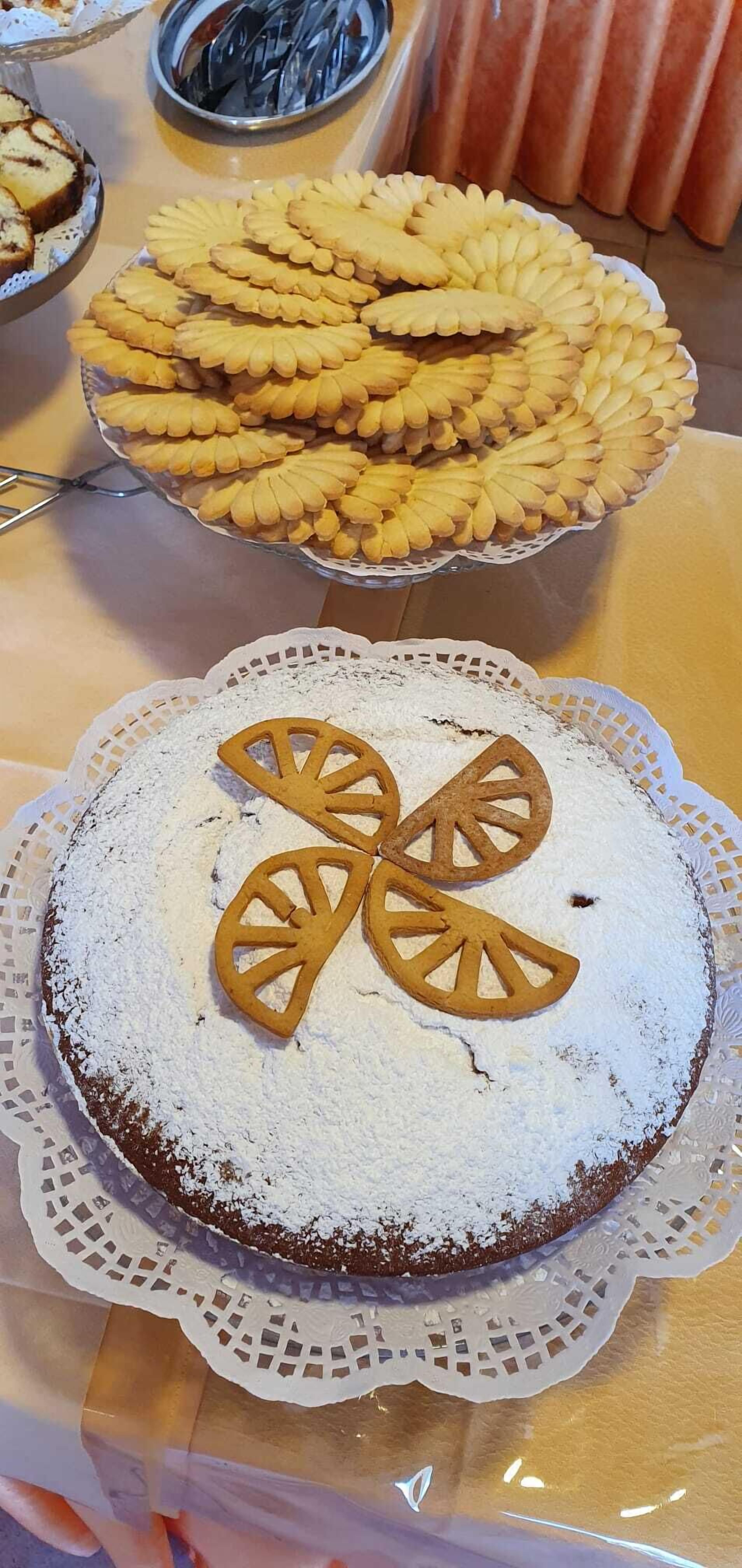 free buffet breakfast