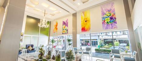 Sala de estar en el lobby