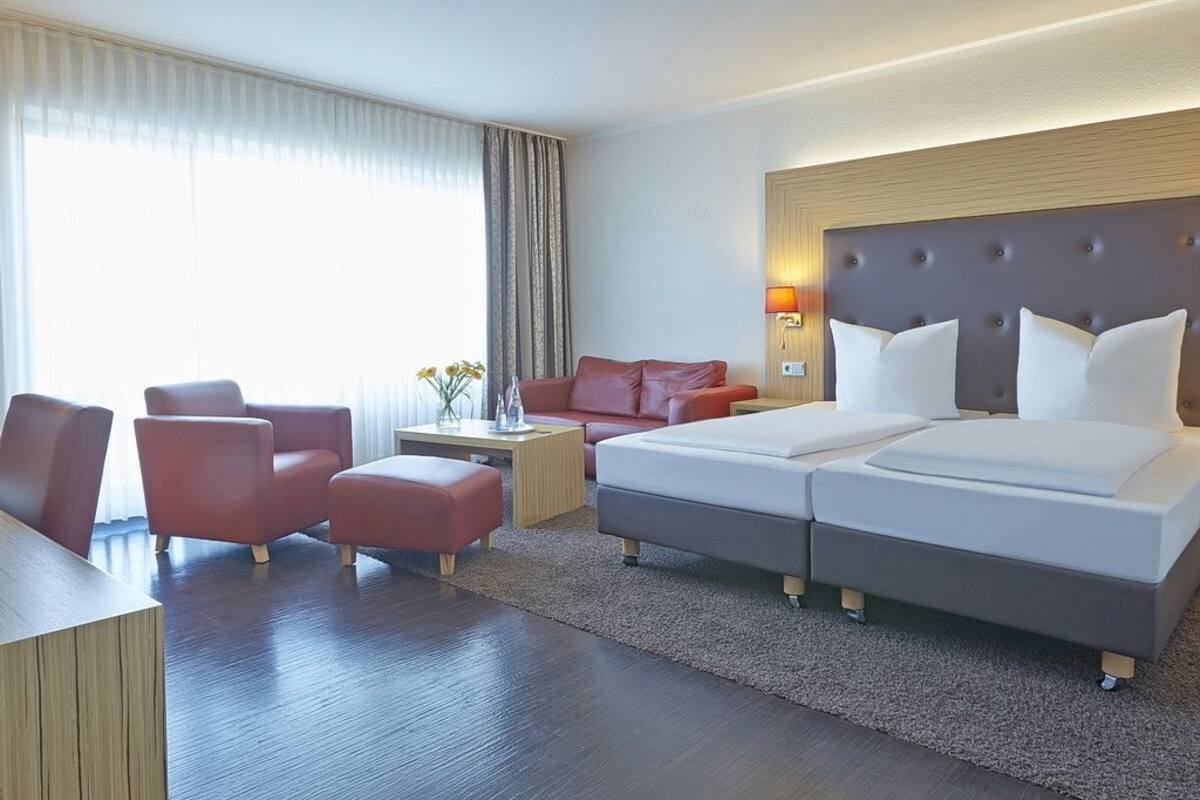 double room comfort bay side | hypo-allergenic bedding, minibar, in-room safe, desk