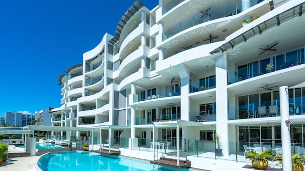 Waters Edge Apartment - Cairns