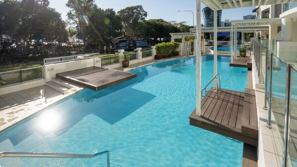Corner Three Bedroom Swimout Apartment | Terrace/patio