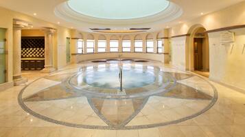 Couples treatment rooms, sauna, hot tub, steam room, body treatments